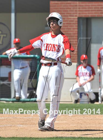 Thumbnail 2 in Grandview vs. Ponder (UIL 2A Region 2 Bi-District Playoff) photogallery.