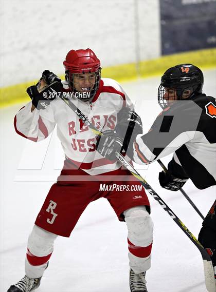 Thumbnail 2 in Regis Jesuit vs. Lewis-Palmer (CHSAA Playoff Round 2) photogallery.