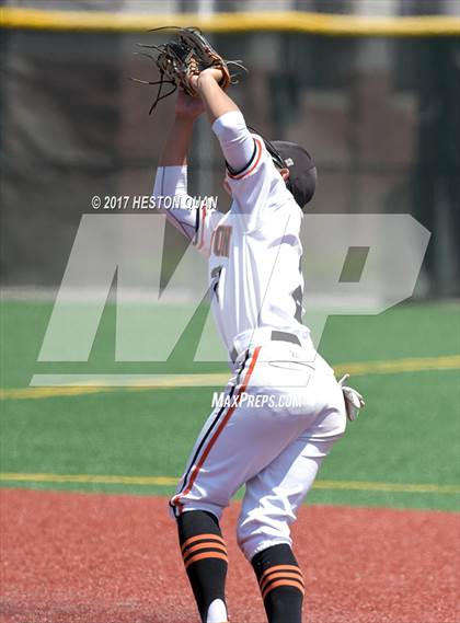 Thumbnail 2 in Damien vs Huntington Beach (Boras Classic South) photogallery.