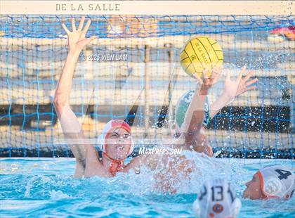 Thumbnail 2 in JV: California @ De La Salle photogallery.