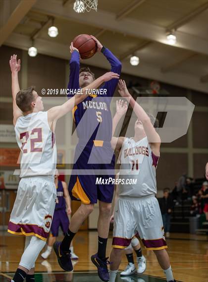 Thumbnail 3 in Butte Valley vs. McCloud (NSCIF D7 Final) photogallery.