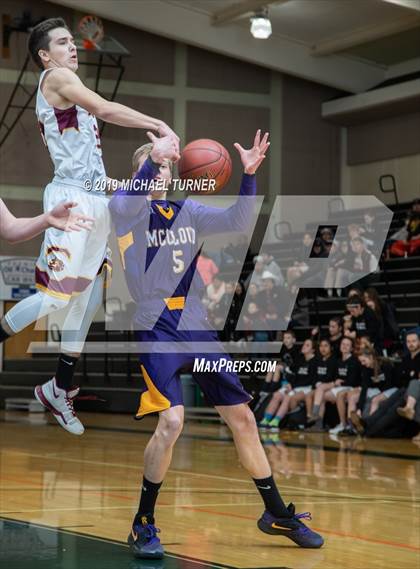 Thumbnail 2 in Butte Valley vs. McCloud (NSCIF D7 Final) photogallery.