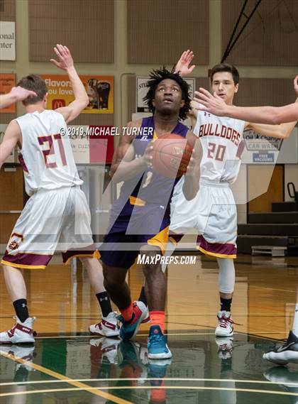 Thumbnail 3 in Butte Valley vs. McCloud (NSCIF D7 Final) photogallery.
