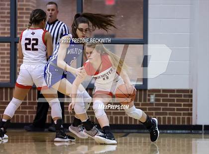 Thumbnail 2 in Muenster vs. Wolfe City (UIL 2A D2 Bi-District) photogallery.