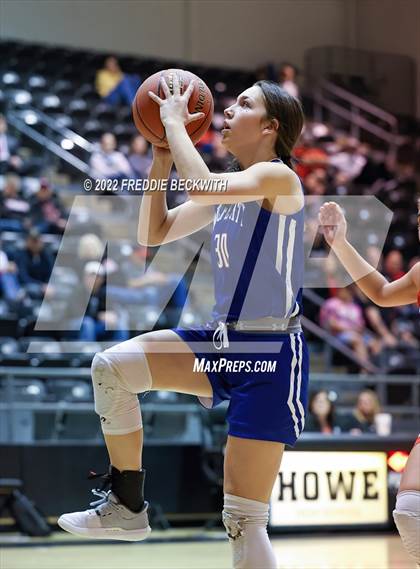 Thumbnail 2 in Muenster vs. Wolfe City (UIL 2A D2 Bi-District) photogallery.