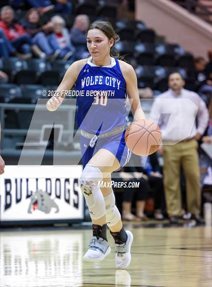 Thumbnail 2 in Muenster vs. Wolfe City (UIL 2A D2 Bi-District) photogallery.