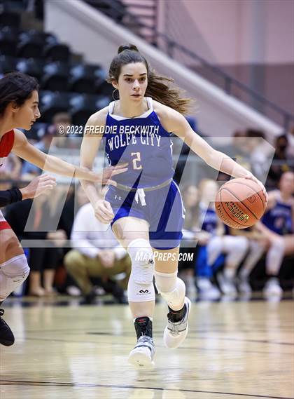Thumbnail 1 in Muenster vs. Wolfe City (UIL 2A D2 Bi-District) photogallery.