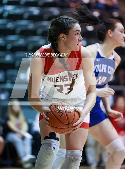 Thumbnail 2 in Muenster vs. Wolfe City (UIL 2A D2 Bi-District) photogallery.