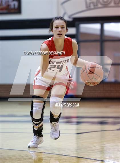 Thumbnail 3 in Muenster vs. Wolfe City (UIL 2A D2 Bi-District) photogallery.