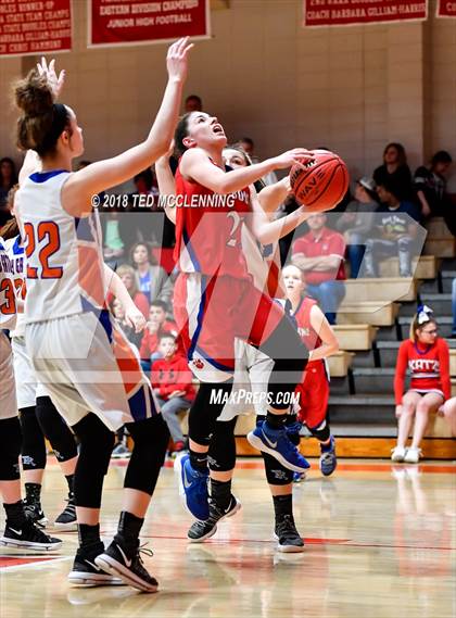 Thumbnail 1 in Two Rivers vs. Melbourne (AAA 3A 1st Round Playoff) photogallery.