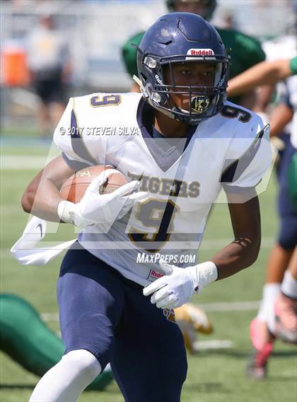 Thumbnail 3 in Morse vs. Palo Verde Valley (SDFNL Kickoff Classic) photogallery.
