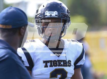 Thumbnail 2 in Morse vs. Palo Verde Valley (SDFNL Kickoff Classic) photogallery.
