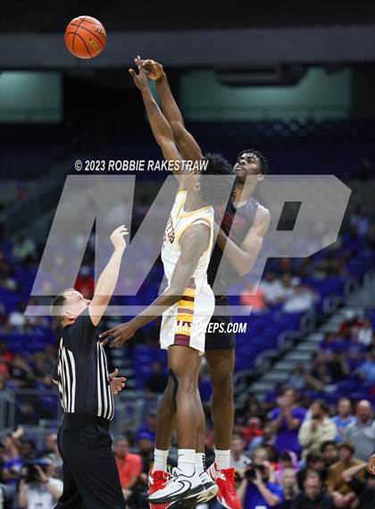 Thumbnail 1 in Beaumont United vs. Lake Highlands (UIL 6A Basketball State Final) photogallery.