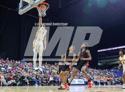 Thumbnail 2 in Beaumont United vs. Lake Highlands (UIL 6A Basketball State Final) photogallery.