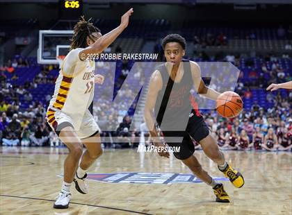 Thumbnail 3 in Beaumont United vs. Lake Highlands (UIL 6A Basketball State Final) photogallery.