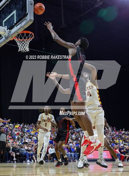Thumbnail 2 in Beaumont United vs. Lake Highlands (UIL 6A Basketball State Final) photogallery.