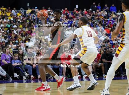 Thumbnail 3 in Beaumont United vs. Lake Highlands (UIL 6A Basketball State Final) photogallery.