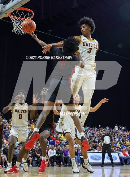 Thumbnail 1 in Beaumont United vs. Lake Highlands (UIL 6A Basketball State Final) photogallery.
