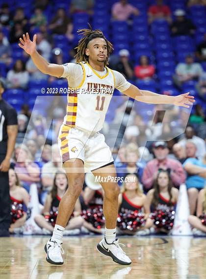 Thumbnail 3 in Beaumont United vs. Lake Highlands (UIL 6A Basketball State Final) photogallery.