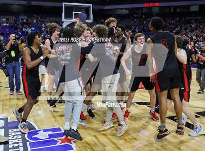 Thumbnail 2 in Beaumont United vs. Lake Highlands (UIL 6A Basketball State Final) photogallery.