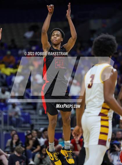 Thumbnail 3 in Beaumont United vs. Lake Highlands (UIL 6A Basketball State Final) photogallery.