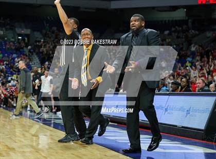 Thumbnail 3 in Beaumont United vs. Lake Highlands (UIL 6A Basketball State Final) photogallery.