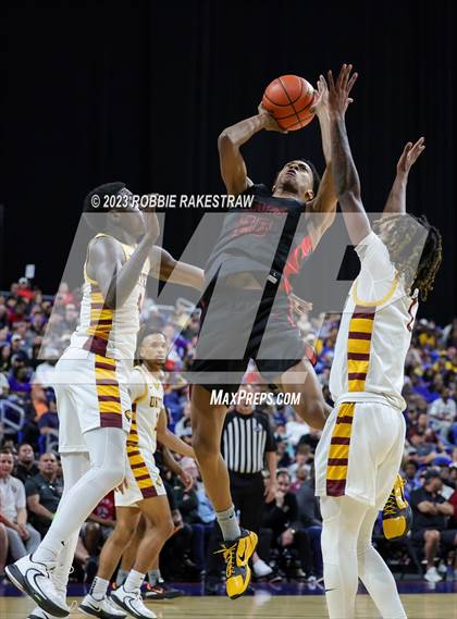 Thumbnail 1 in Beaumont United vs. Lake Highlands (UIL 6A Basketball State Final) photogallery.