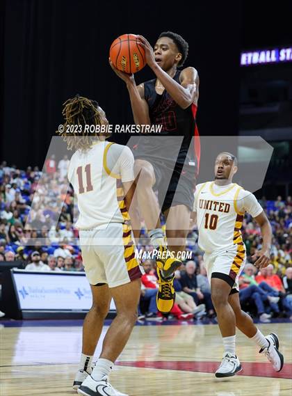Thumbnail 3 in Beaumont United vs. Lake Highlands (UIL 6A Basketball State Final) photogallery.
