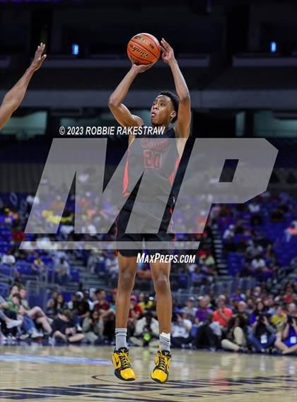 Thumbnail 1 in Beaumont United vs. Lake Highlands (UIL 6A Basketball State Final) photogallery.