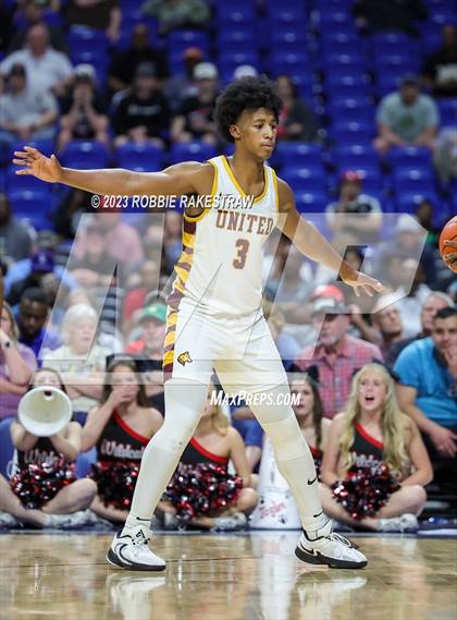Thumbnail 1 in Beaumont United vs. Lake Highlands (UIL 6A Basketball State Final) photogallery.