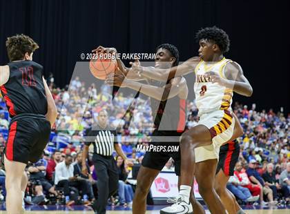 Thumbnail 3 in Beaumont United vs. Lake Highlands (UIL 6A Basketball State Final) photogallery.
