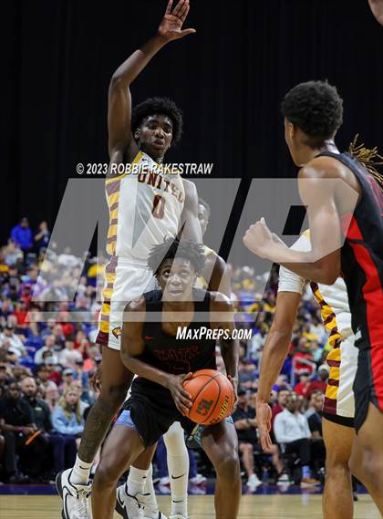 Thumbnail 2 in Beaumont United vs. Lake Highlands (UIL 6A Basketball State Final) photogallery.