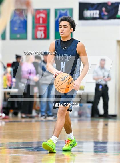 Thumbnail 3 in ThunderRidge vs. Vista PEAK Prep (CHSAA 6A 1st Round) photogallery.