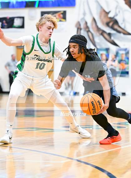 Thumbnail 3 in ThunderRidge vs. Vista PEAK Prep (CHSAA 6A 1st Round) photogallery.