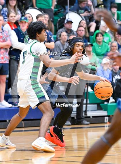 Thumbnail 1 in ThunderRidge vs. Vista PEAK Prep (CHSAA 6A 1st Round) photogallery.