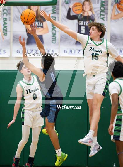 Thumbnail 2 in ThunderRidge vs. Vista PEAK Prep (CHSAA 6A 1st Round) photogallery.