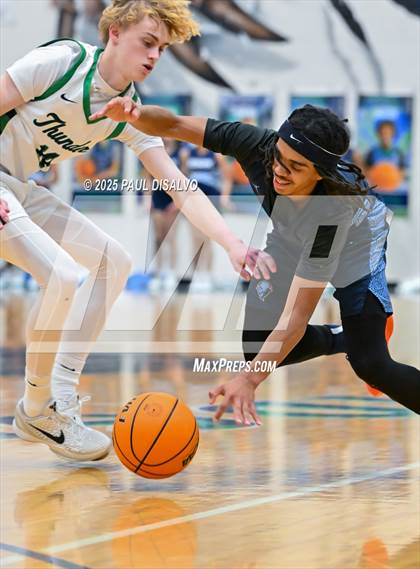 Thumbnail 2 in ThunderRidge vs. Vista PEAK Prep (CHSAA 6A 1st Round) photogallery.