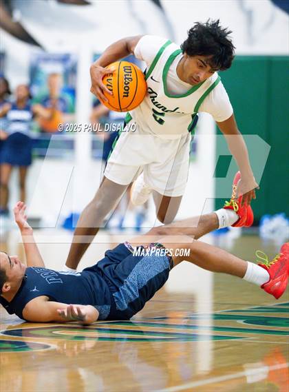 Thumbnail 1 in ThunderRidge vs. Vista PEAK Prep (CHSAA 6A 1st Round) photogallery.