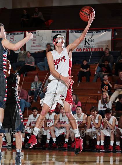 Thumbnail 2 in Cocke County vs South-Doyle (TSSAA D2-AAA District Quarterfinals) photogallery.