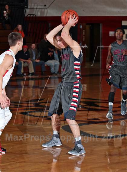 Thumbnail 1 in Cocke County vs South-Doyle (TSSAA D2-AAA District Quarterfinals) photogallery.