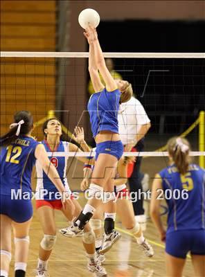 Thumbnail 2 in Los Alamitos vs. Foothill (State D1 Final)  photogallery.