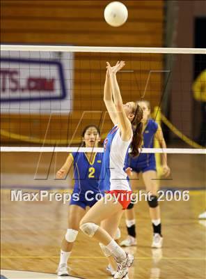 Thumbnail 2 in Los Alamitos vs. Foothill (State D1 Final)  photogallery.