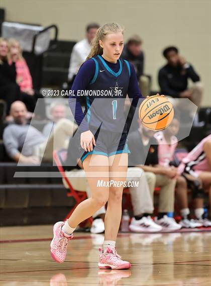 Thumbnail 3 in Siegel @ Ravenwood photogallery.