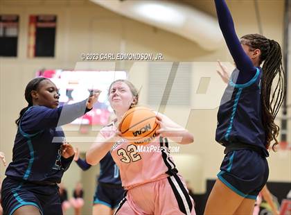 Thumbnail 3 in Siegel @ Ravenwood photogallery.