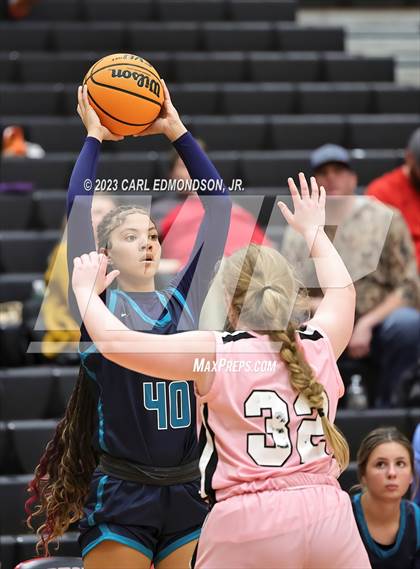 Thumbnail 1 in Siegel @ Ravenwood photogallery.