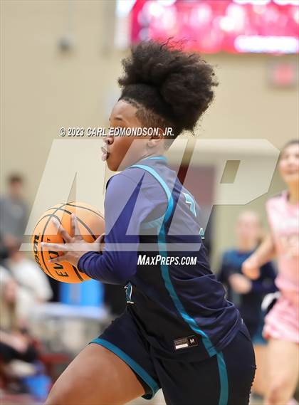 Thumbnail 1 in Siegel @ Ravenwood photogallery.