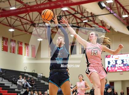 Thumbnail 1 in Siegel @ Ravenwood photogallery.