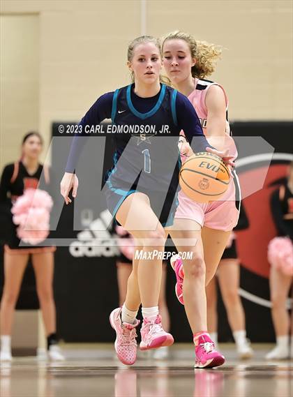Thumbnail 1 in Siegel @ Ravenwood photogallery.