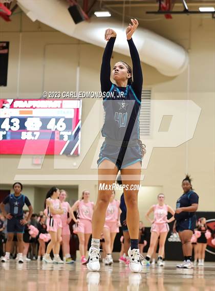 Thumbnail 1 in Siegel @ Ravenwood photogallery.