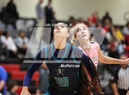 Thumbnail 2 in Siegel @ Ravenwood photogallery.